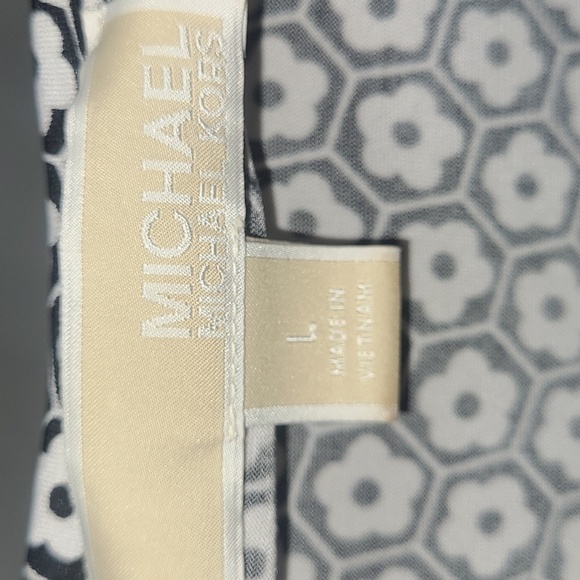 Daisy Polka Dot Dress Short Sleeve Sheath Style Black White Elevated Athleisure - Picture 7 of 10